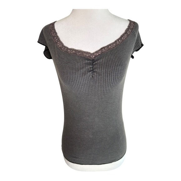 BDG Jeans Nordstrom Ribbed Lace Trim Top Blouse Gray Short Sleeve Womens Large - Picture 1 of 7